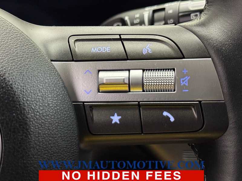 Used 2025 Hyundai Kona SEL AWD/4WD image 37