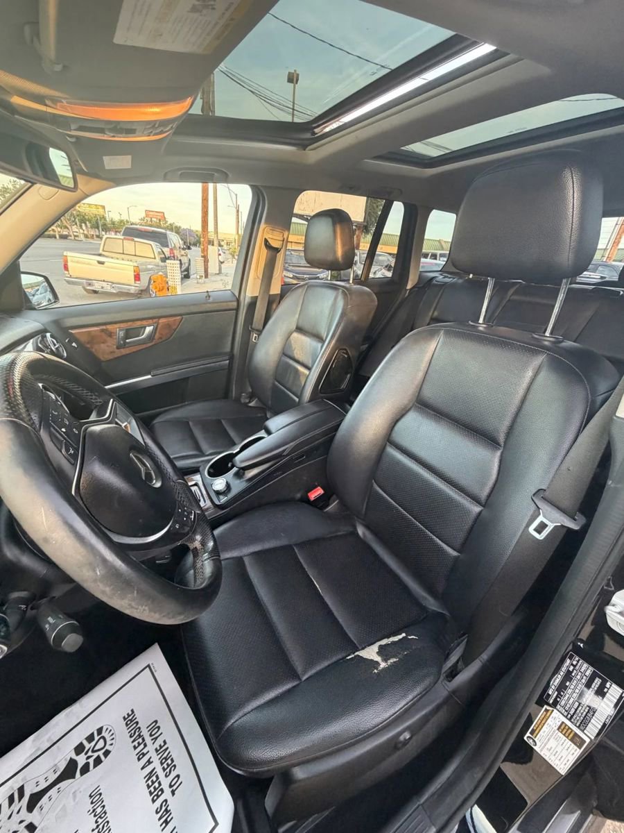 Used 2015 Mercedes-Benz GLK 350 4MATIC image 3