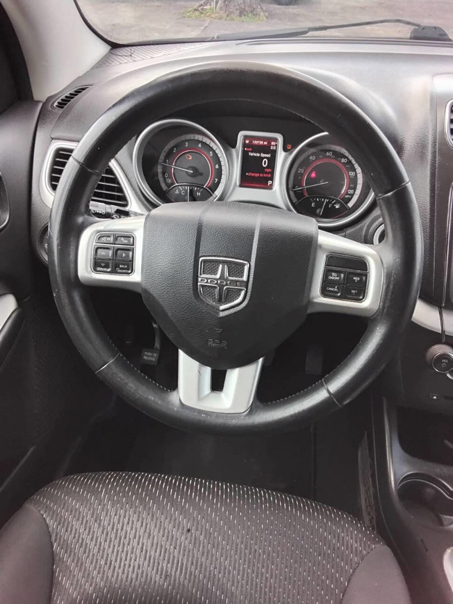 Used 2017 Dodge Journey SE w/ Flexible Seating Group FWD image 5