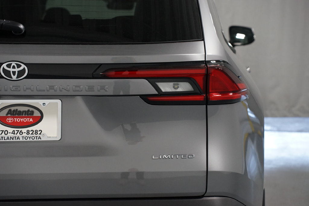 New 2026 Toyota Grand Highlander FWD image 10
