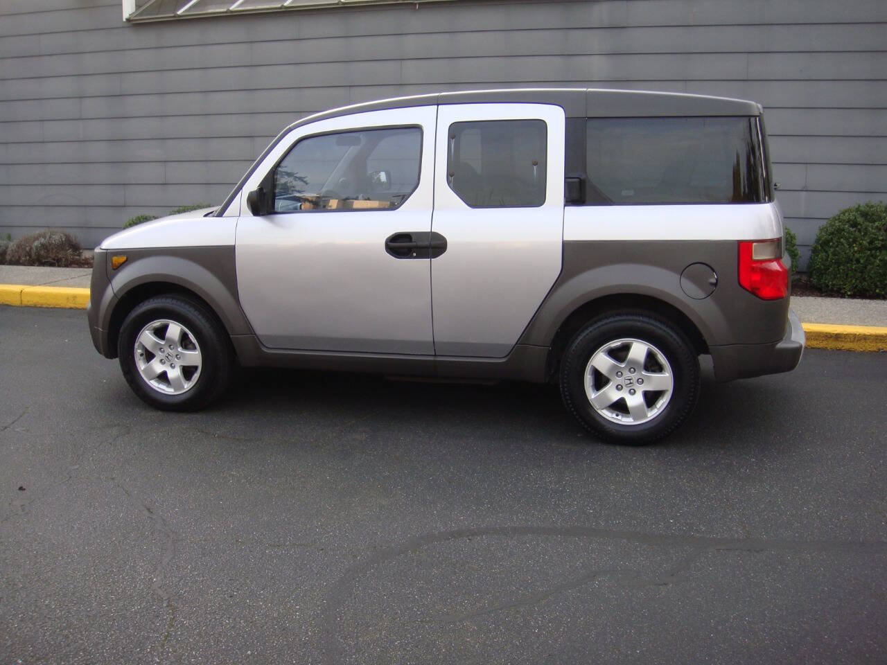 Used 2003 Honda Element EX image 1