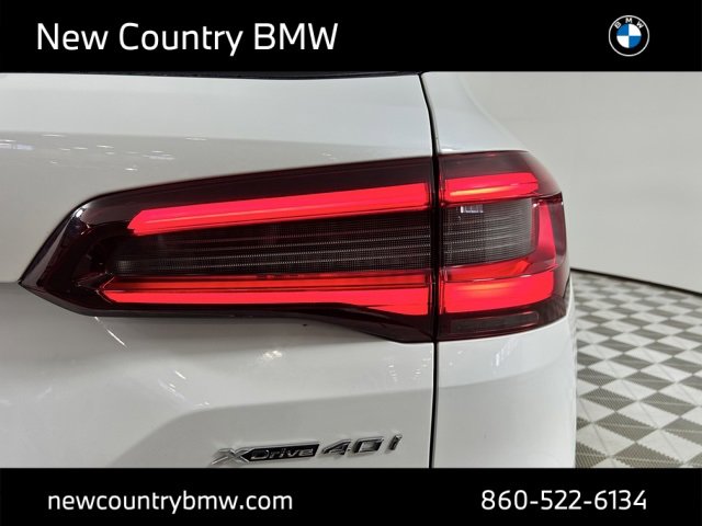 Used 2021 BMW X5 xDrive40i w/ Executive Package image 14