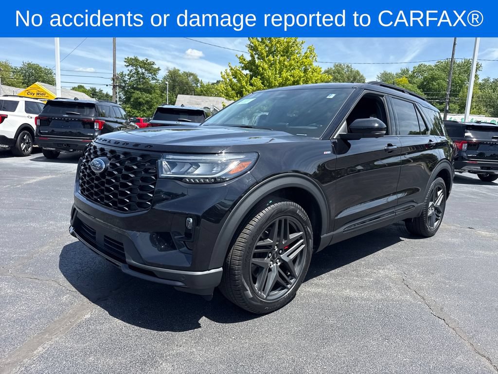 Used 2025 Ford Explorer ST-Line w/ Premium Package AWD/4WD image 2