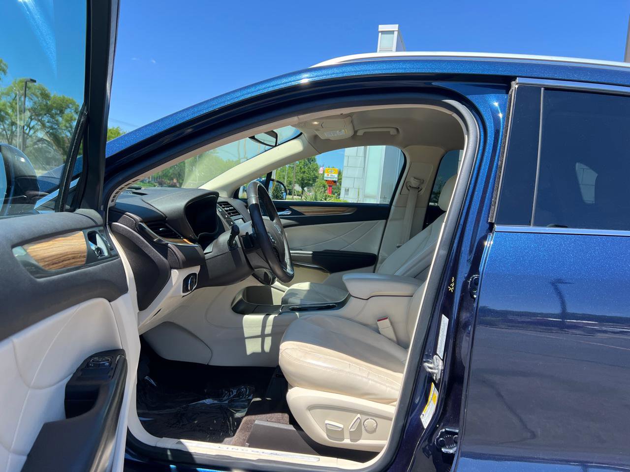 Used 2016 Lincoln MKC Select AWD/4WD image 15