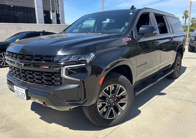 Used 2023 Chevrolet Suburban Z71 w/ Z71 Off-Road Package image 3