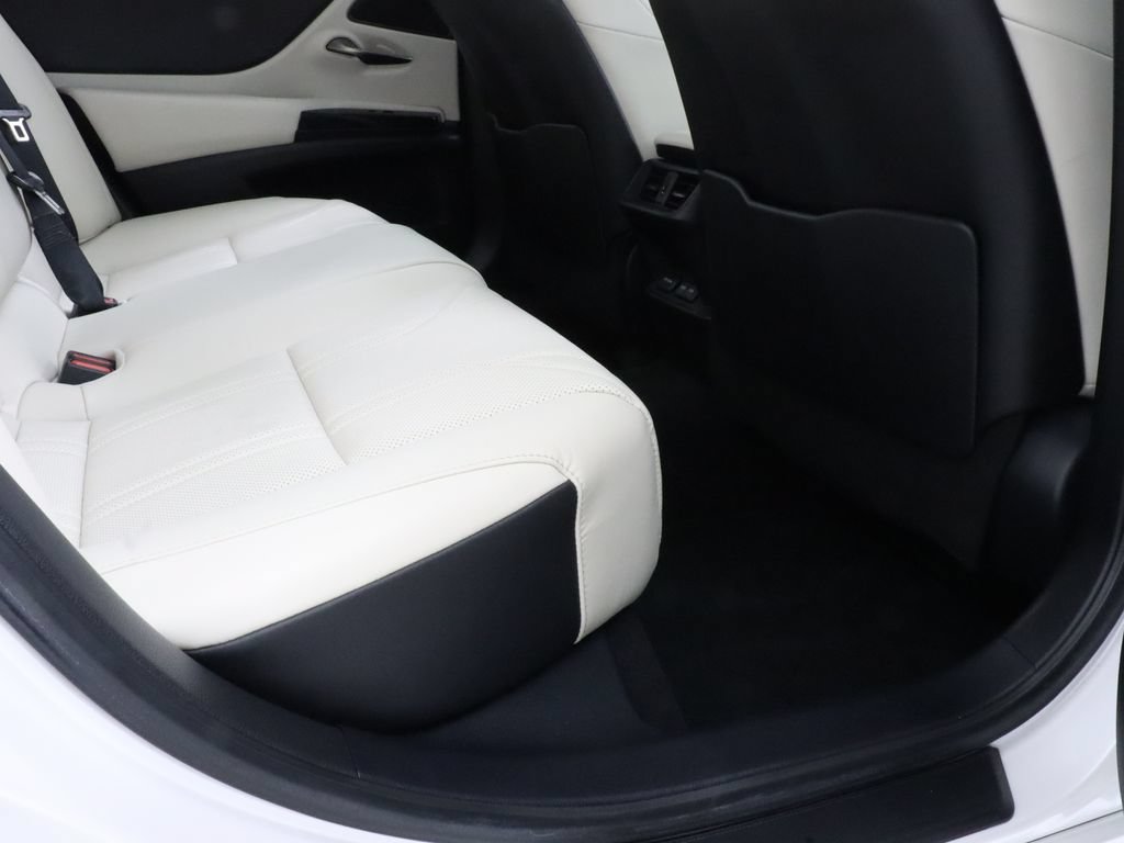 Used 2023 Lexus ES 350 Ultra Luxury w/ Accessory Package (Z2) FWD image 32