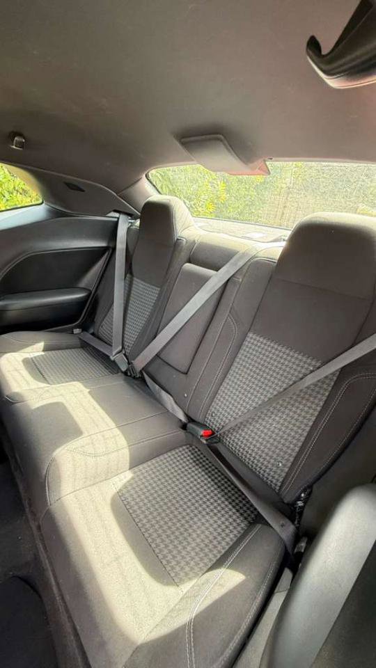 Used 2019 Dodge Challenger SXT RWD image 5