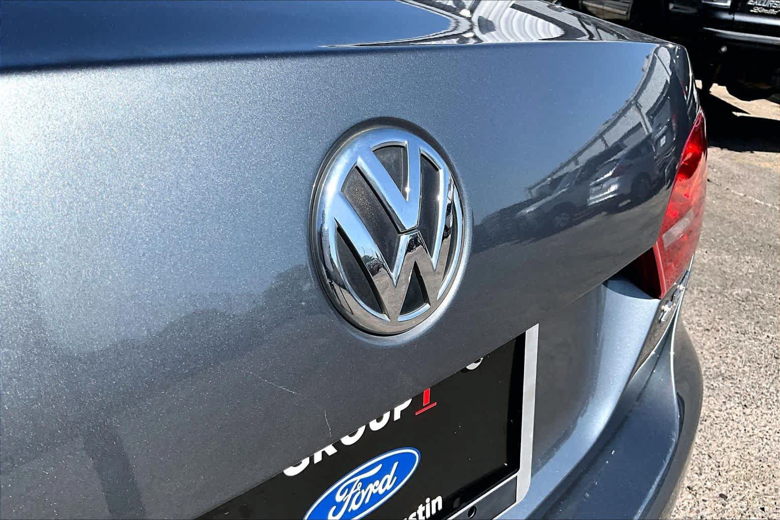 Used 2013 Volkswagen Jetta SE FWD image 31