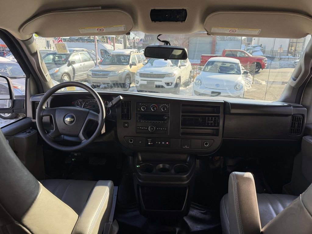 Used 2022 Chevrolet Express 2500 LS RWD image 17