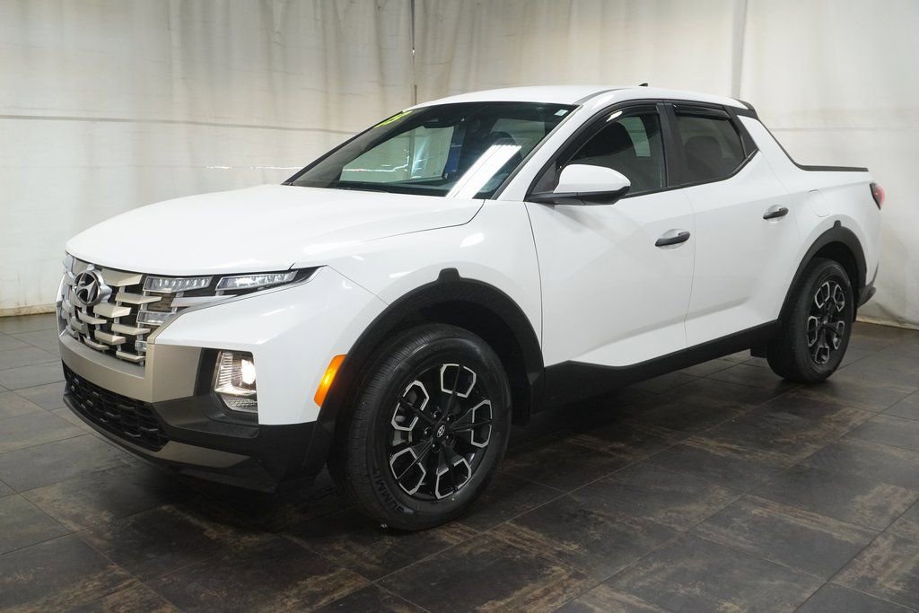Used 2023 Hyundai Santa Cruz SE image 2