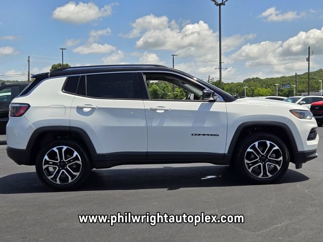 Used 2022 Jeep Compass Limited AWD/4WD image 2
