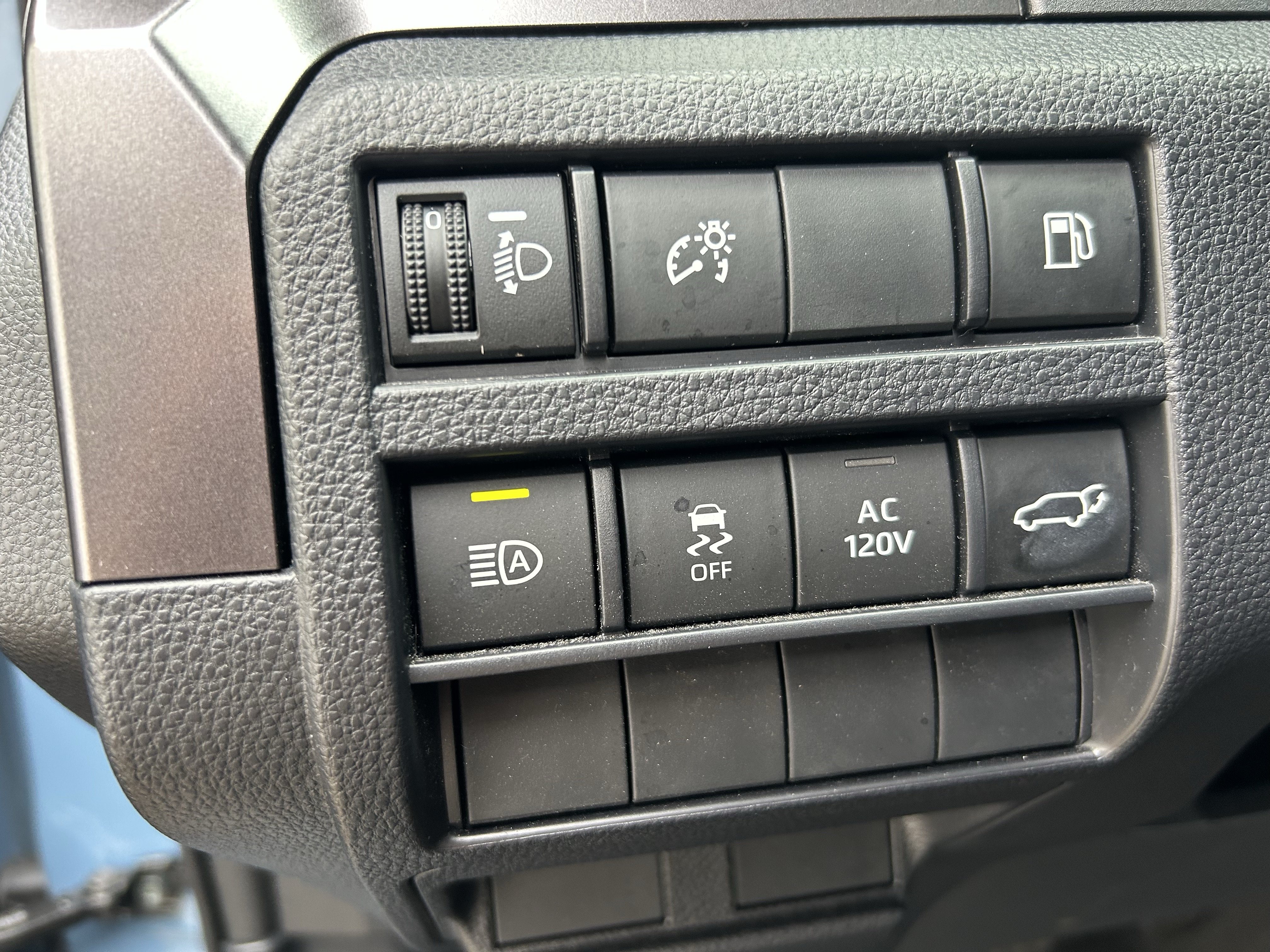 Certified 2026 Toyota 4Runner TRD Off-Road Premium AWD/4WD image 15