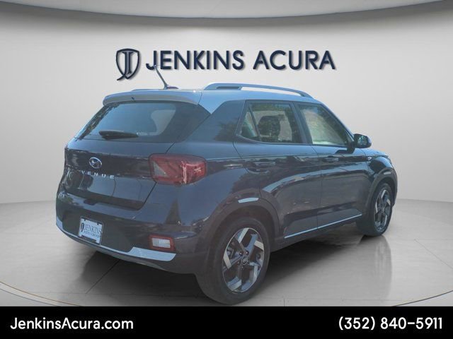 Used 2025 Hyundai Venue Limited image 3
