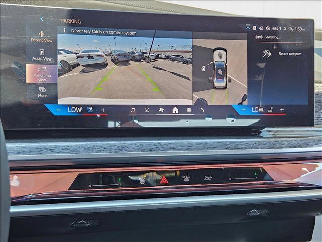 New 2025 BMW 760i xDrive w/ Premium Package image 14