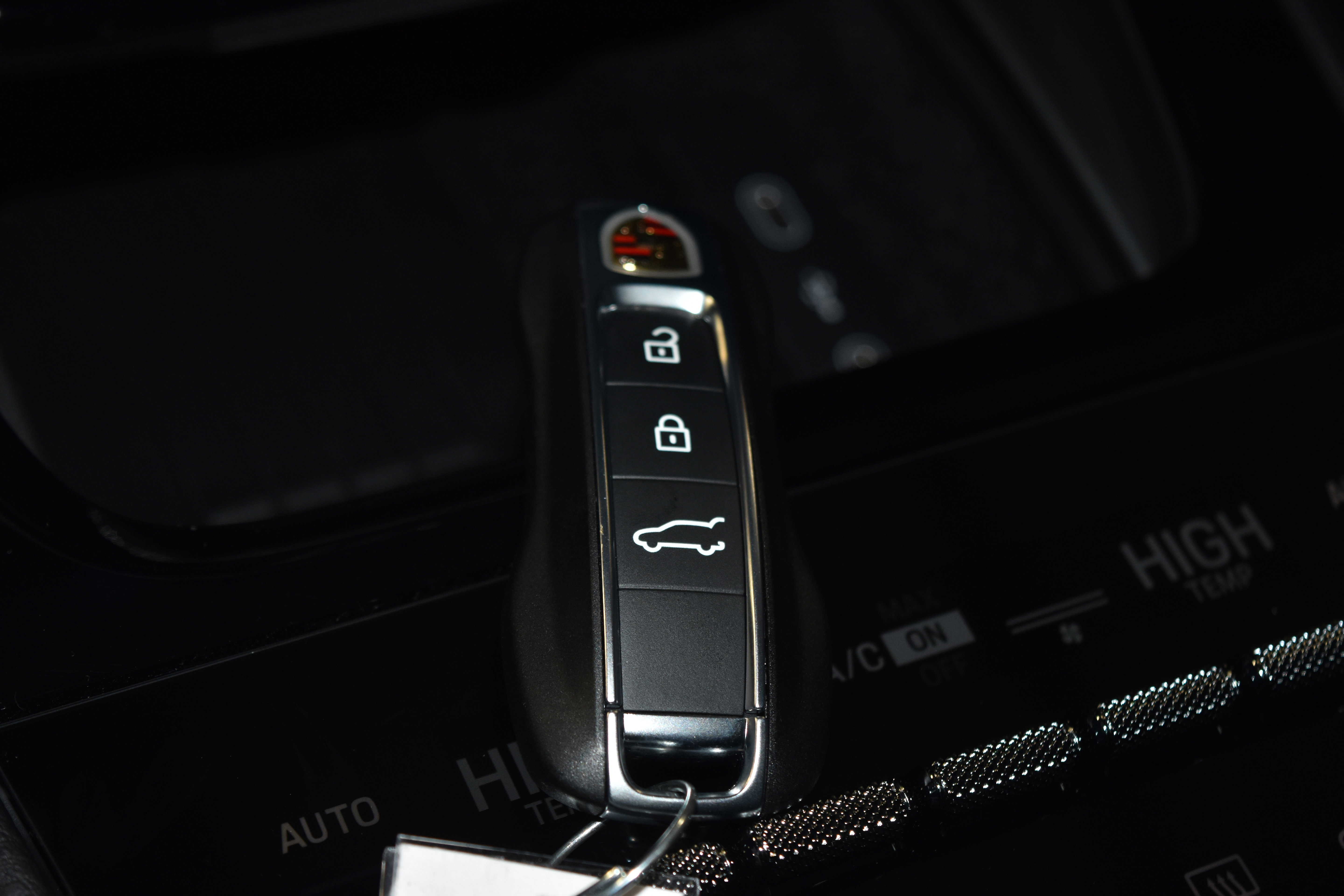 New 2026 Porsche Cayenne Coupe image 18