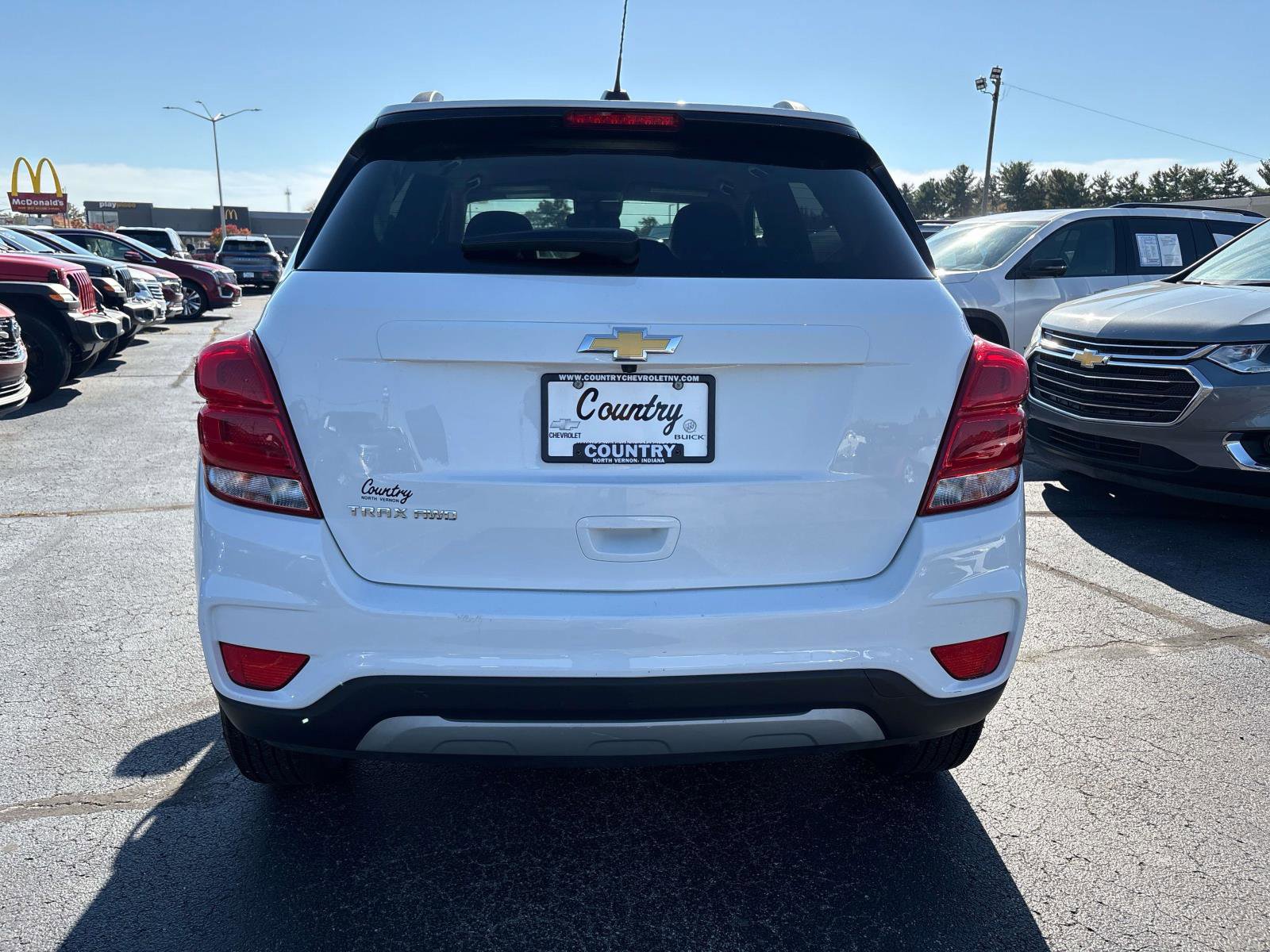 Used 2022 Chevrolet Trax LT w/ LT Convenience Package image 4