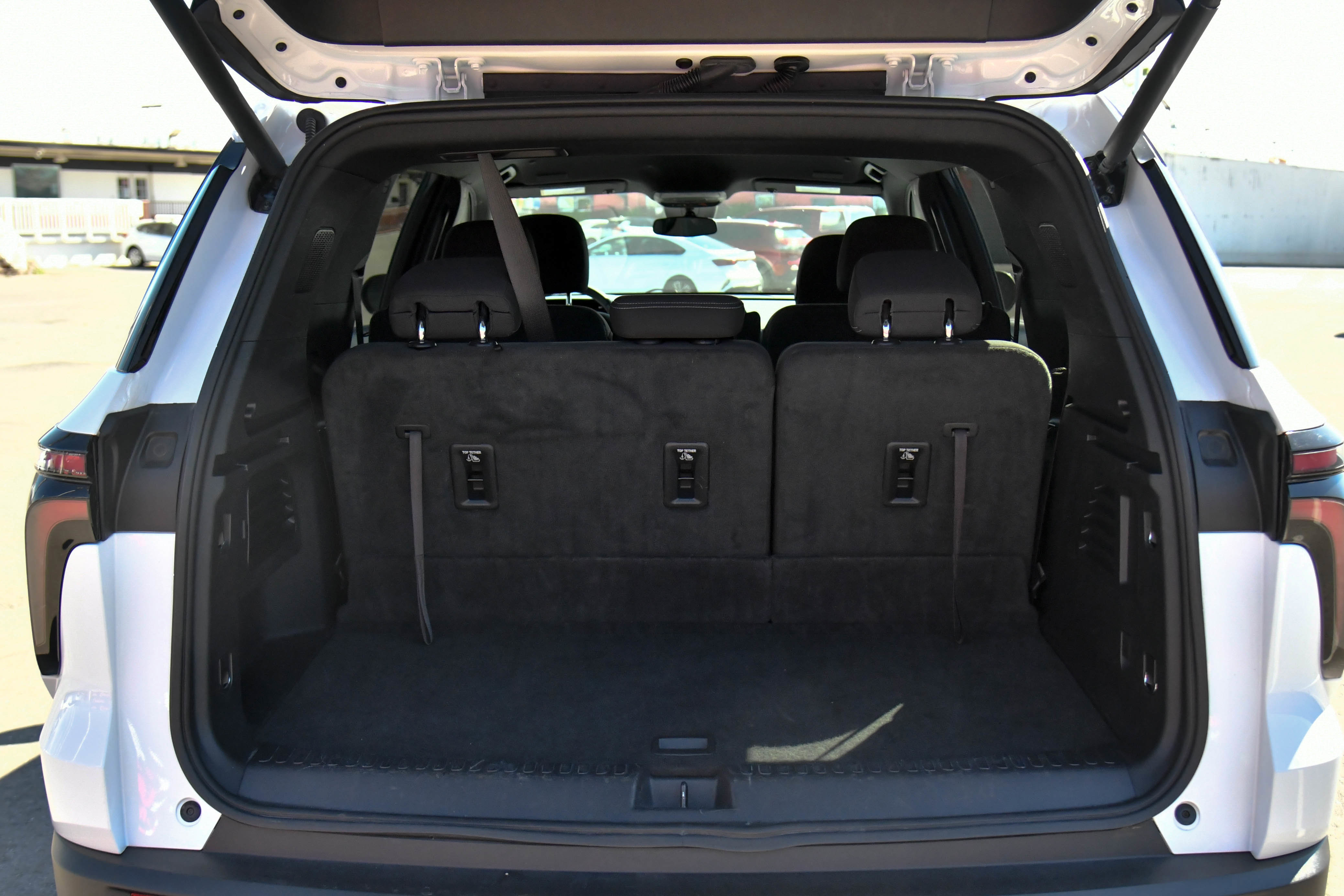 Used 2024 Chevrolet Traverse LT image 50