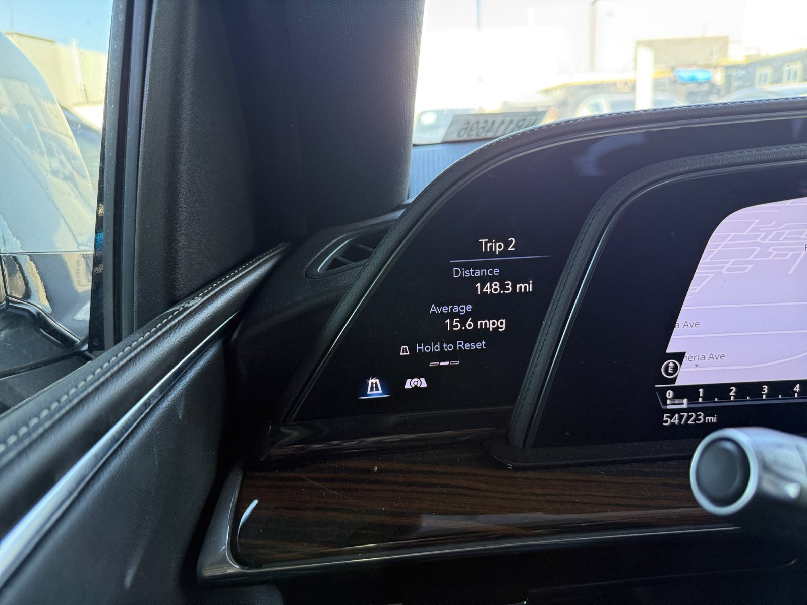 Used 2022 Cadillac Escalade Luxury RWD image 19