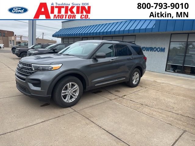 Used 2023 Ford Explorer XLT image 1