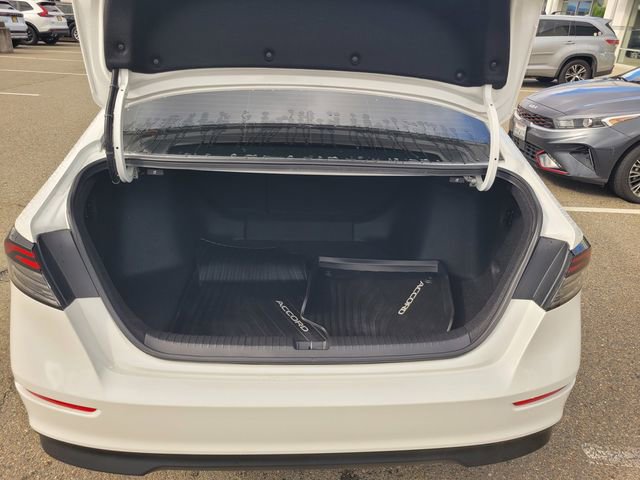 Used 2025 Honda Accord Sport image 11
