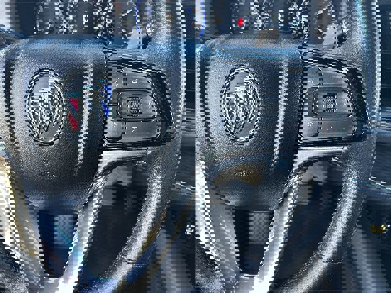 Used 2023 Buick Enclave Premium w/ Experience Buick Package image 21