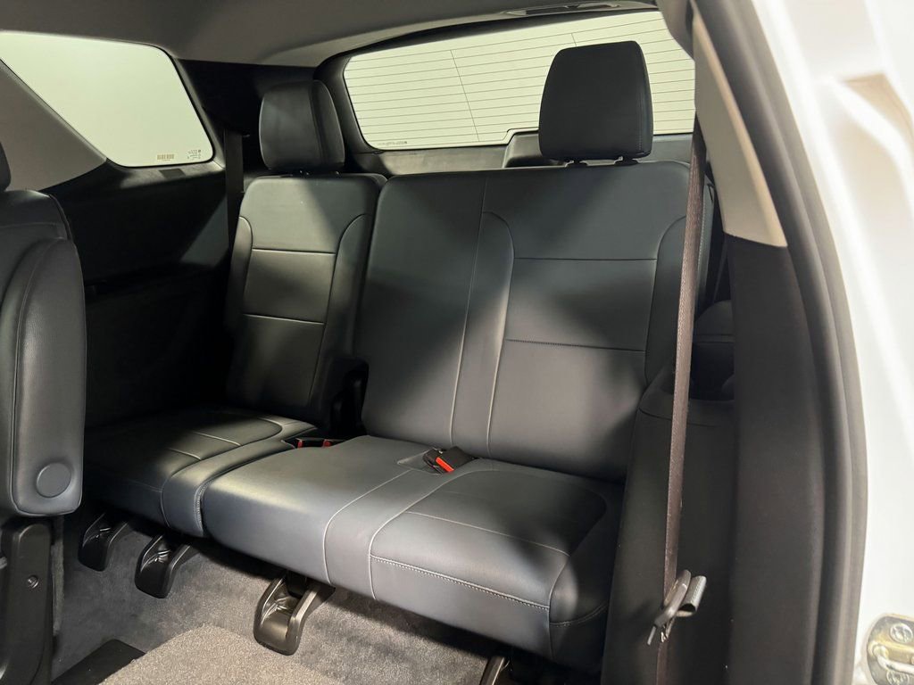 Used 2021 Chevrolet Traverse Premier image 49
