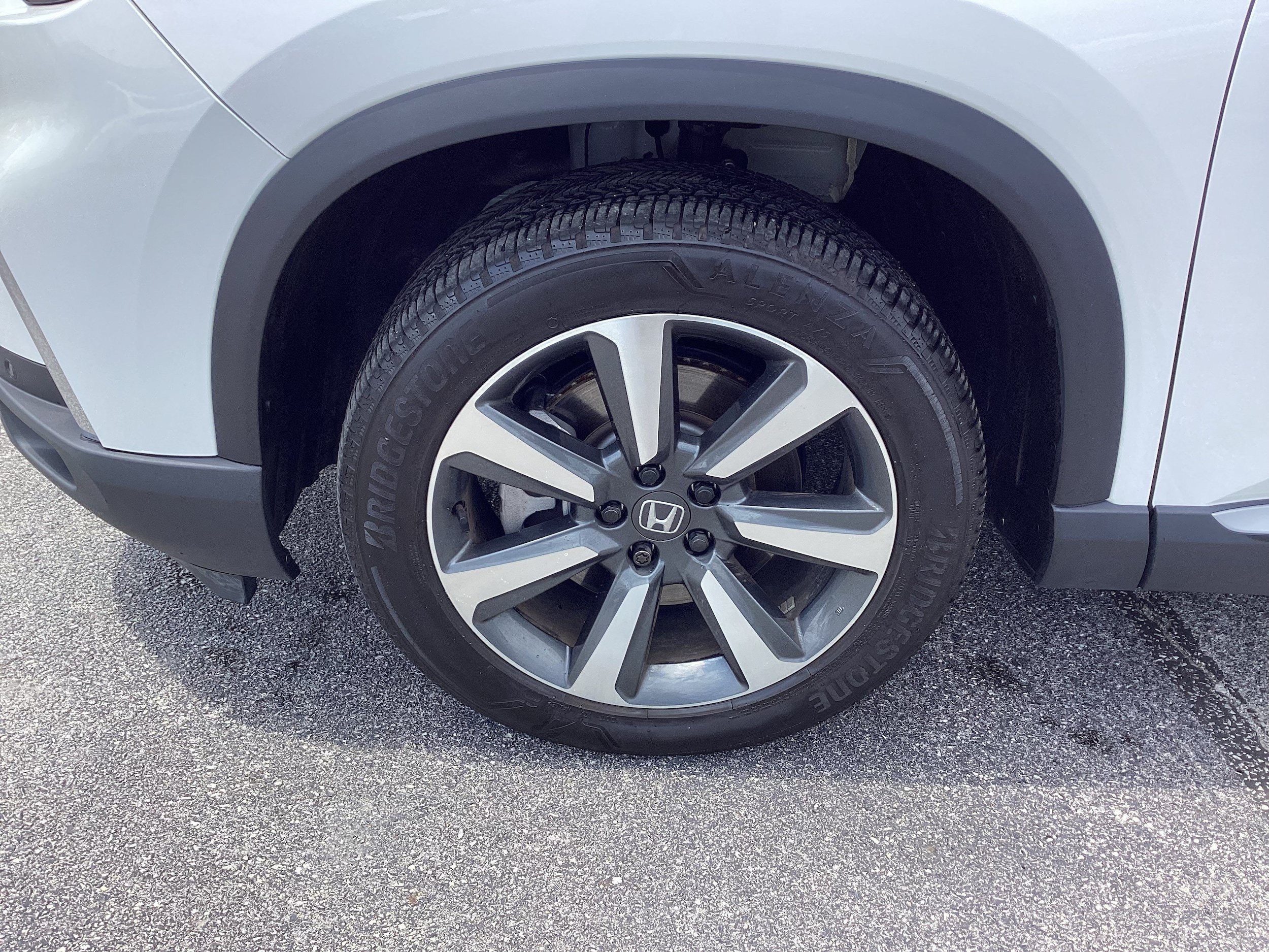 Used 2025 Honda Pilot Elite image 9