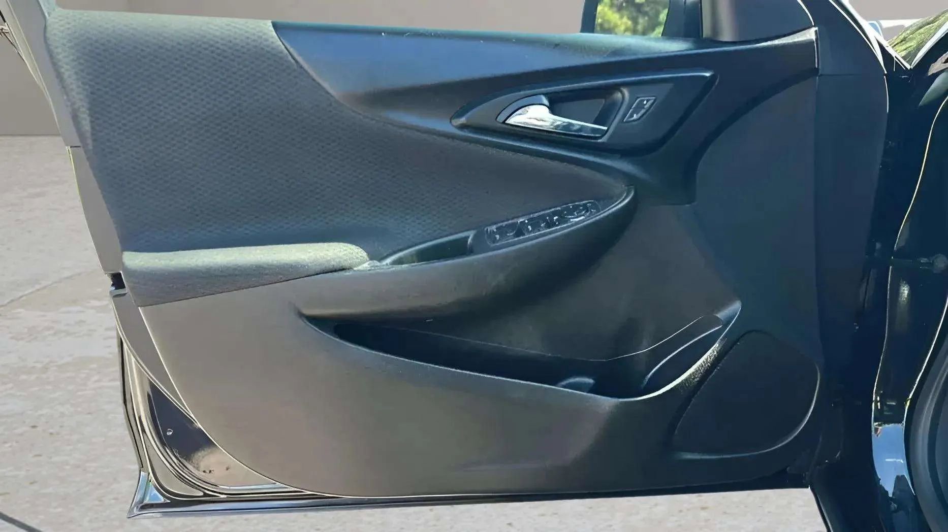 Used 2020 Chevrolet Malibu LT image 10