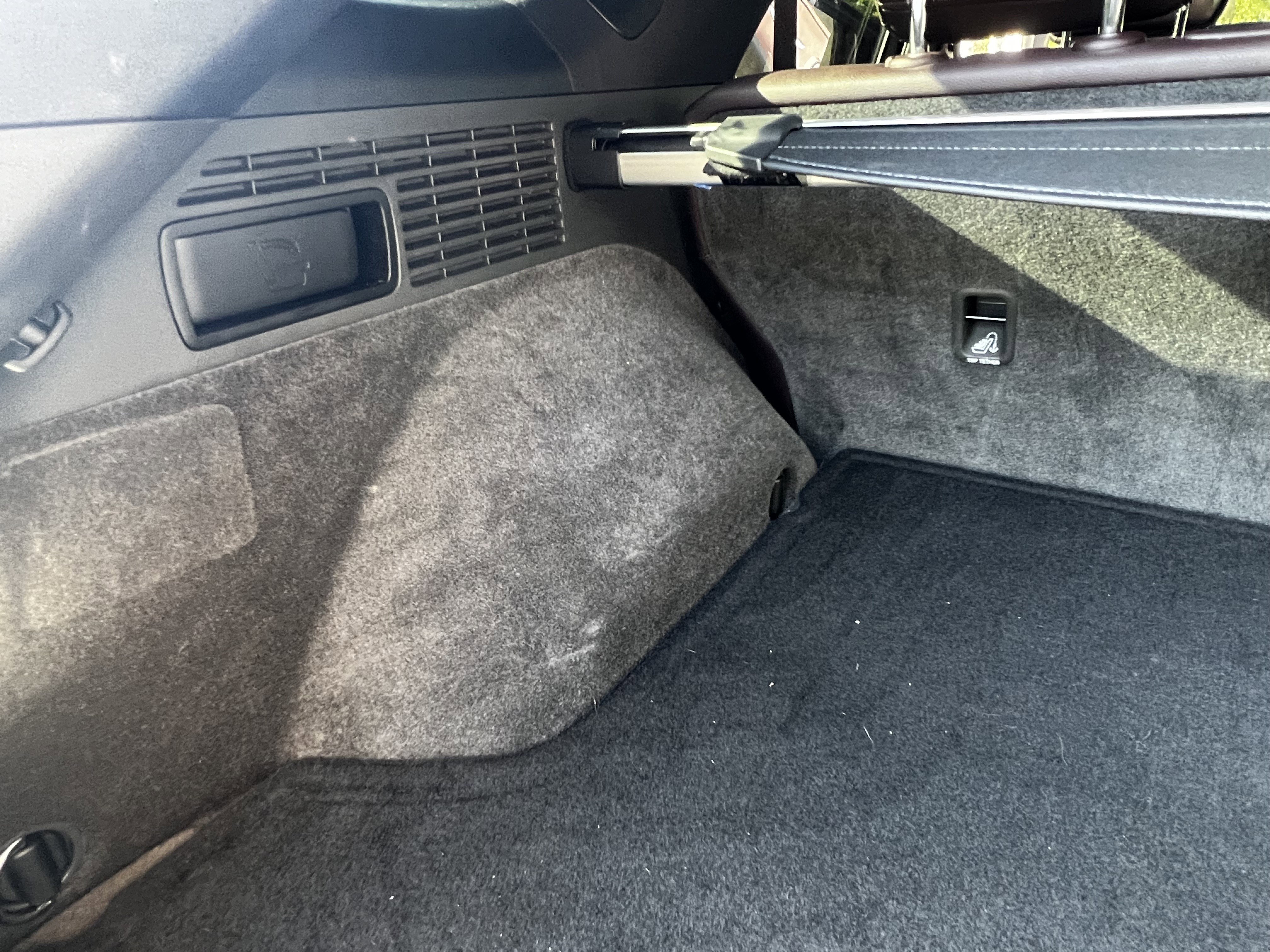 Used 2022 Genesis GV70 2.5T w/ Advanced Package image 51