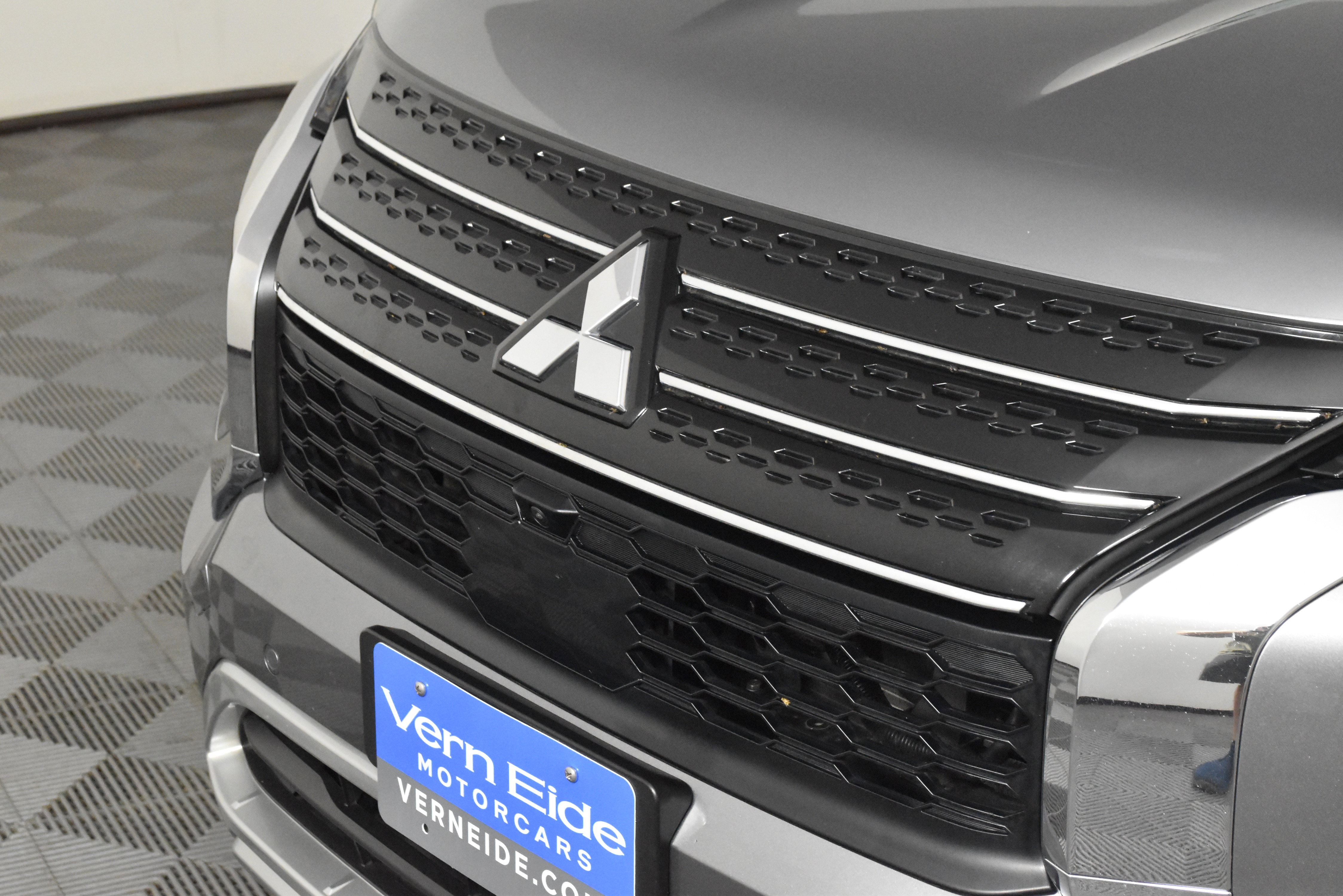 Used 2024 Mitsubishi Outlander SE image 11