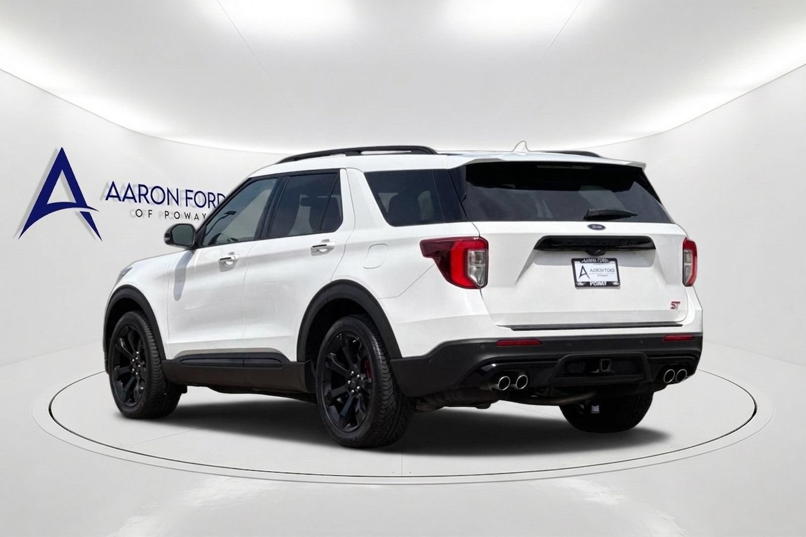 Used 2022 Ford Explorer ST w/ Equipment Group 401A RWD image 3