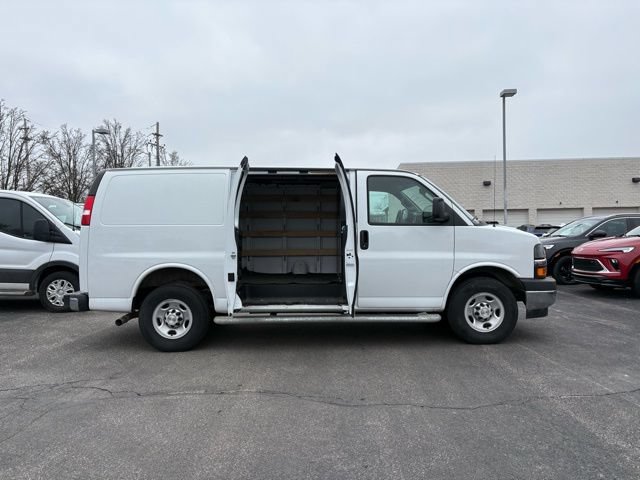 Used 2024 Chevrolet Express 2500 w/ Driver Convenience Package RWD image 12
