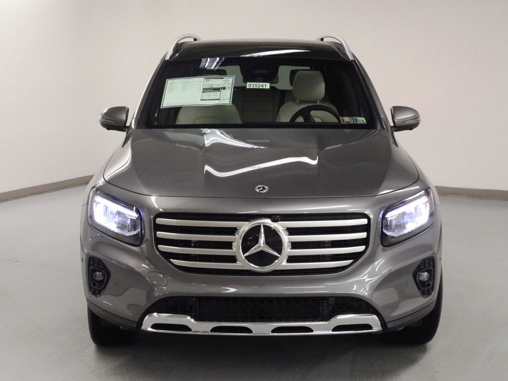 New 2026 Mercedes-Benz GLB 250 4MATIC image 3
