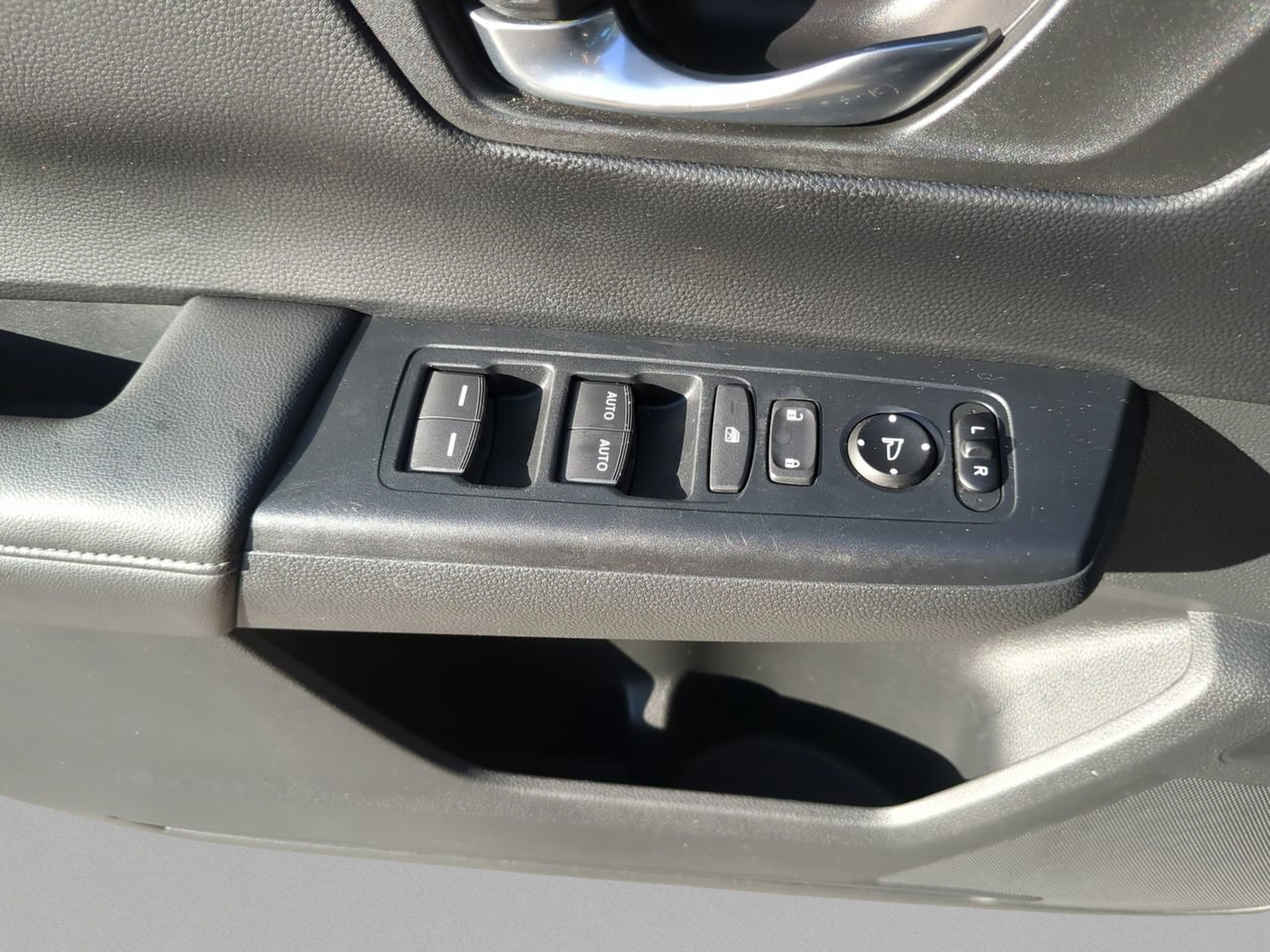Certified 2024 Honda CR-V EX image 17