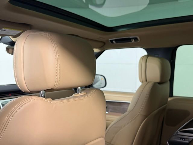 New 2025 Land Rover Range Rover SE image 22