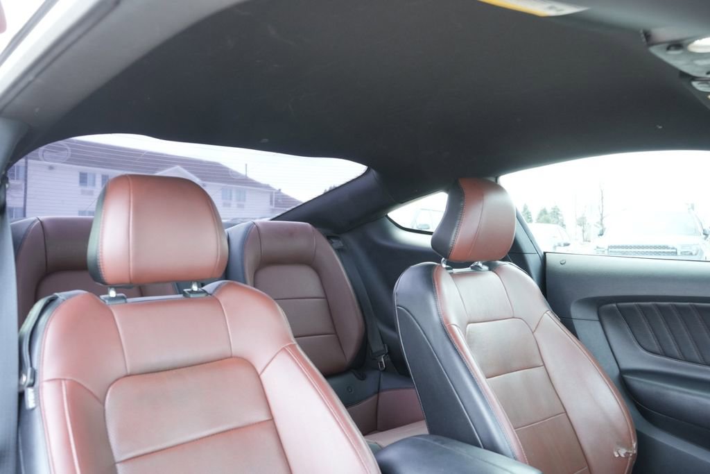 Used 2015 Ford Mustang Premium image 13