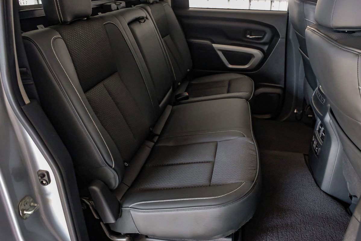 Used 2019 Nissan Titan PRO-4X image 31