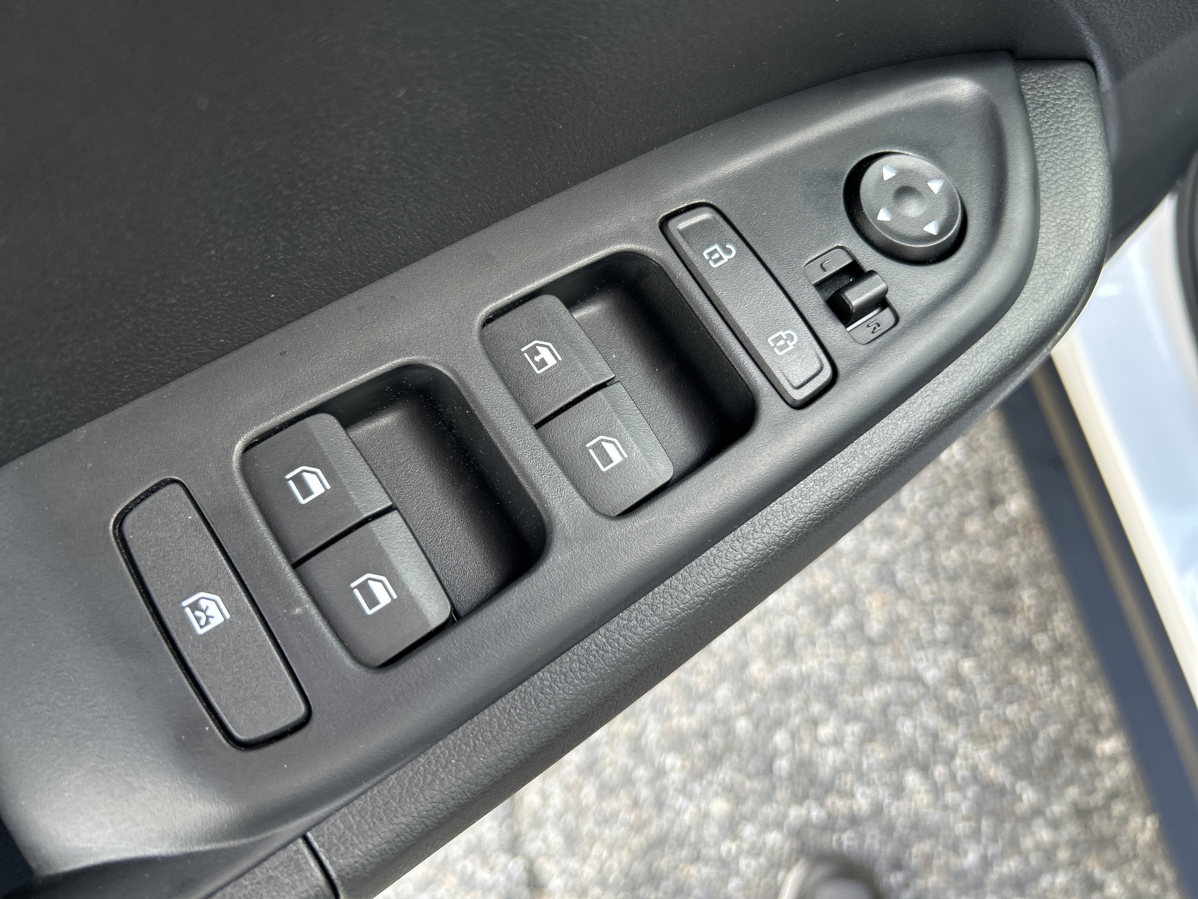 New 2026 Hyundai Venue SE FWD image 18