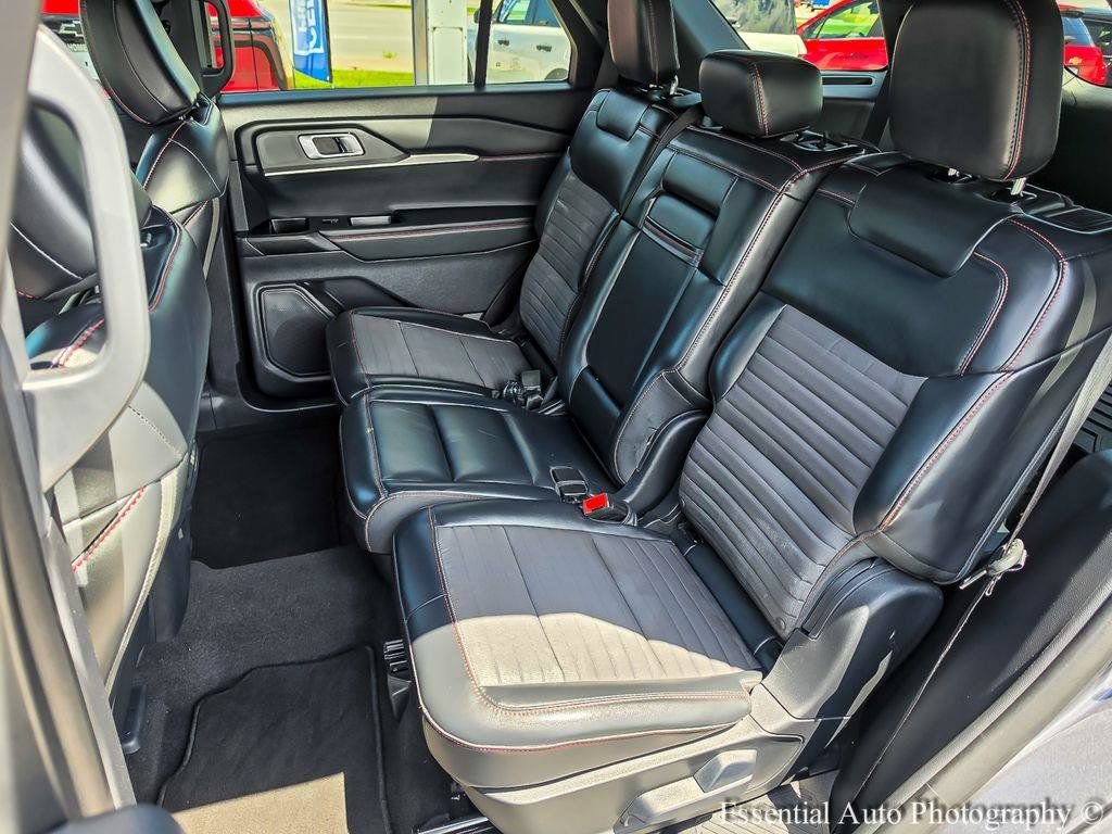 Certified 2025 Ford Explorer ST-Line w/ ST-Line Street Pack AWD/4WD image 11