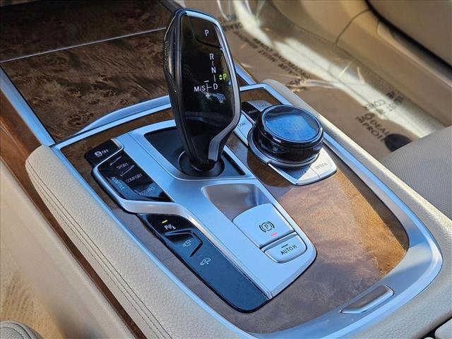 Used 2017 BMW 740i xDrive image 11