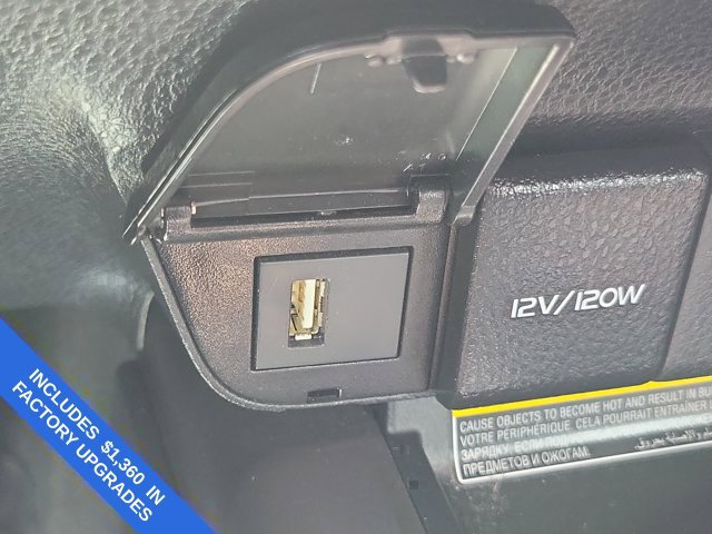 Used 2021 Toyota Camry XSE FWD image 32