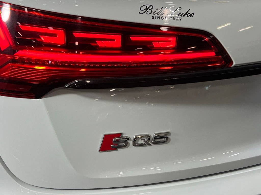 Used 2023 Audi SQ5 Prestige w/ Prestige Package image 11