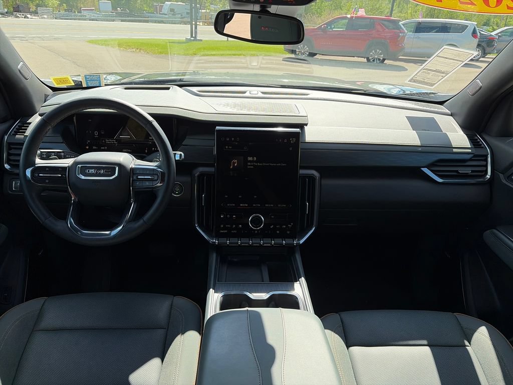 Used 2024 GMC Acadia AT4 w/ Luxury Package AWD/4WD image 30