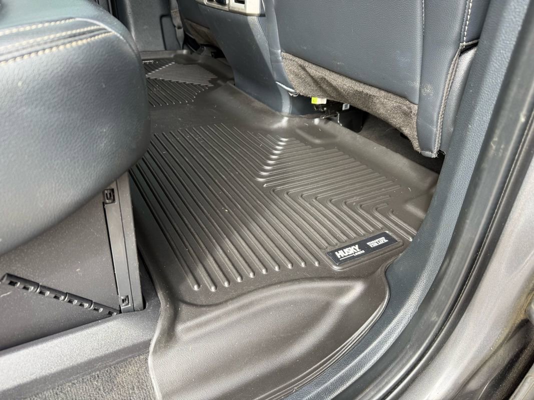 Used 2022 Ford F350 Lariat w/ FX4 Off-Road Package image 23