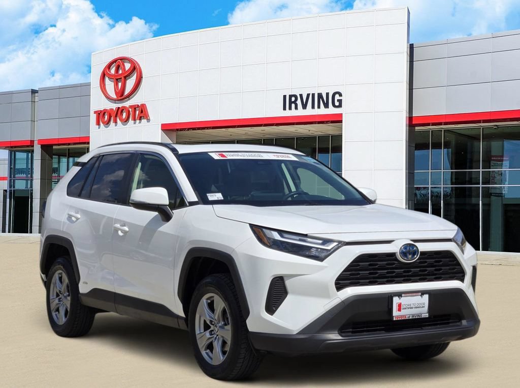Used 2023 Toyota RAV4 XLE w/ Convenience Package AWD/4WD image 2