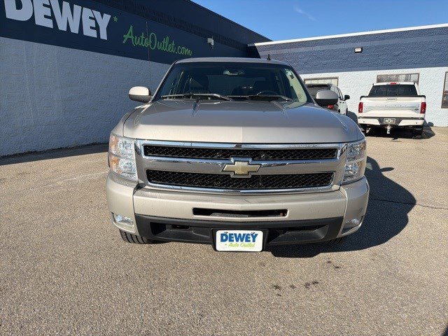 Used 2009 Chevrolet Silverado 1500 LTZ w/ Safety Package AWD/4WD image 8