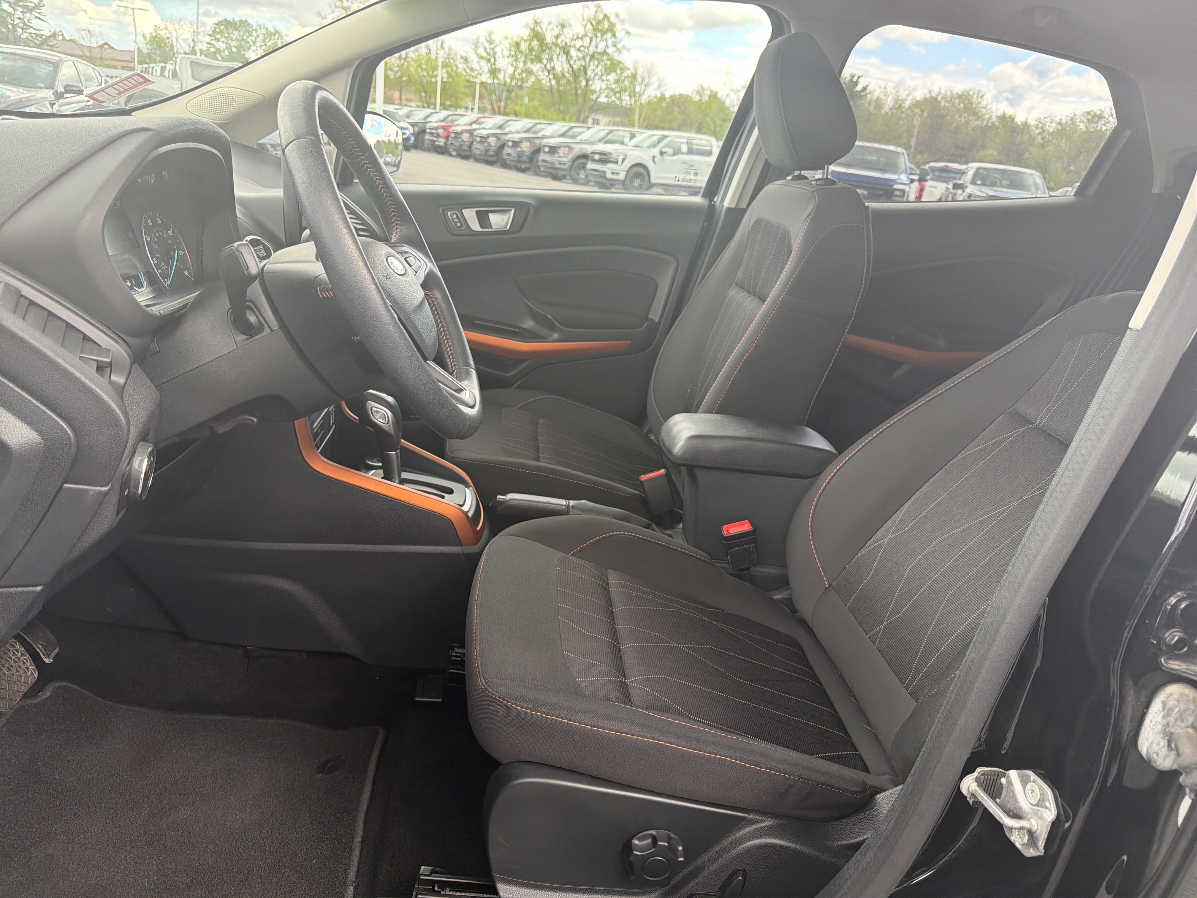 Used 2021 Ford EcoSport SE w/ SE Convenience Package image 12