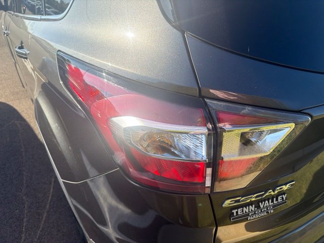 Used 2017 Ford Escape SE FWD image 9