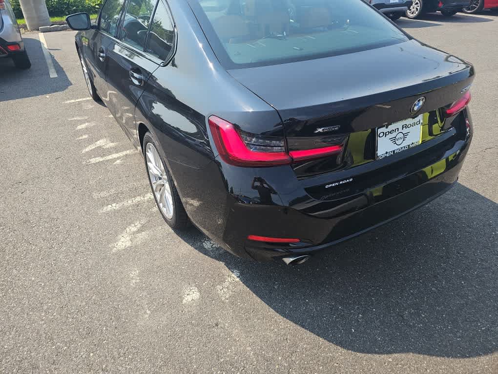 Used 2023 BMW 330i xDrive Sedan w/ Driving Assistance Package AWD/4WD image 5