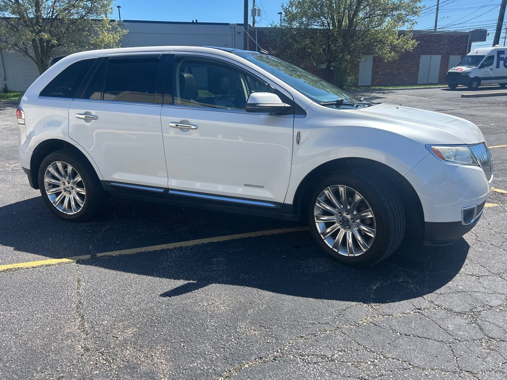 Used 2012 Lincoln MKX AWD image 10